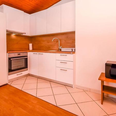 Apartment Mira Primosten Room photo